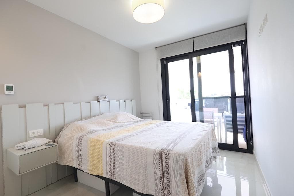 Tussenverdieping Appartement met 2 slaapkamers in Orihuela Costa - 16