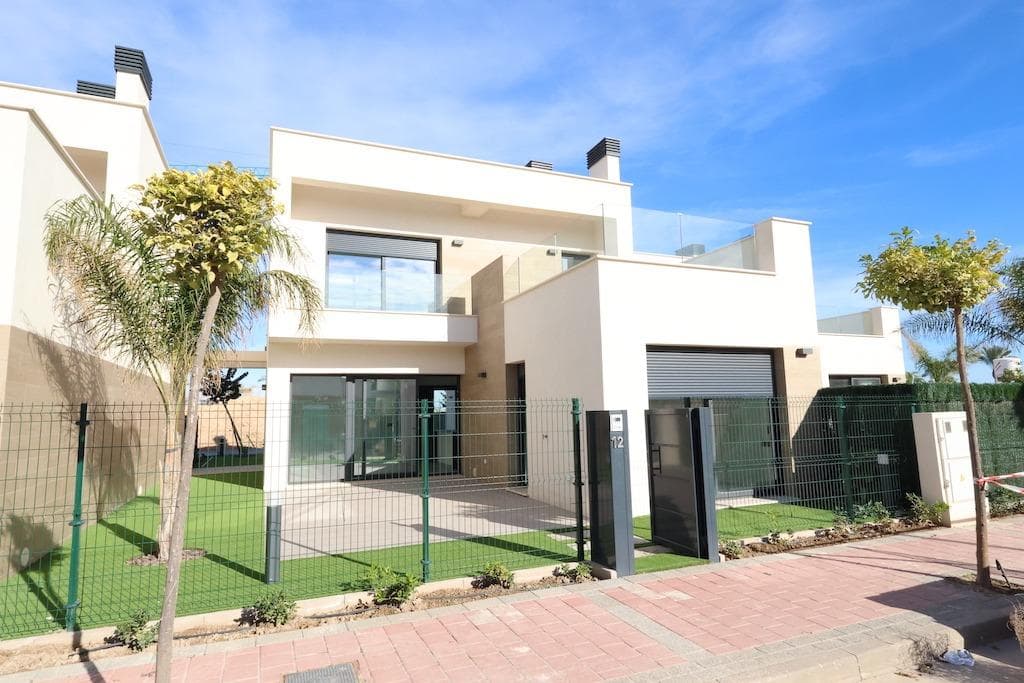 Villa - Chalet de 3 dormitorios en Los Alcazares - 2