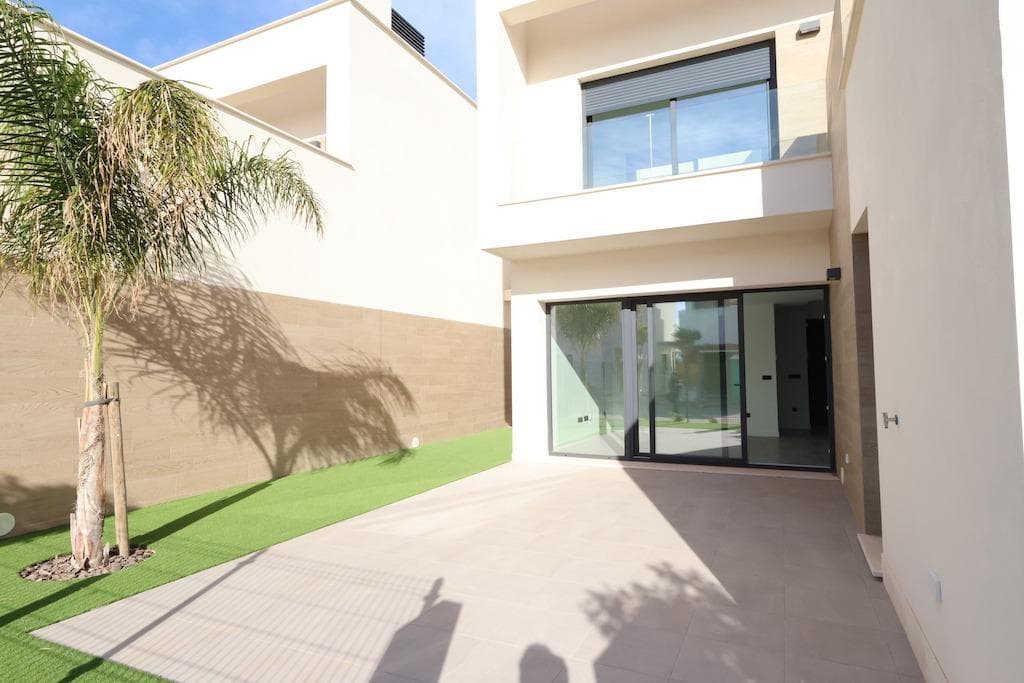 Villa - Chalet de 3 dormitorios en Los Alcazares - 3