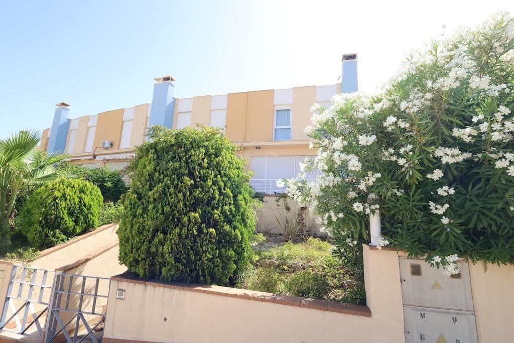 Adosada de 3 dormitorios en Orihuela Costa - 1
