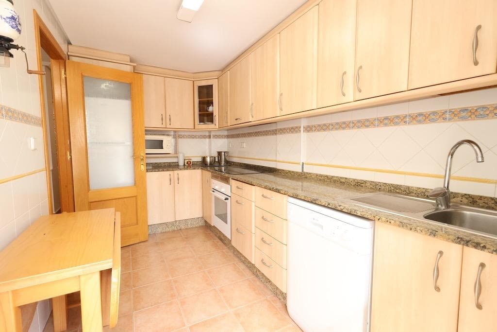 Adosada de 3 dormitorios en Orihuela Costa - 13