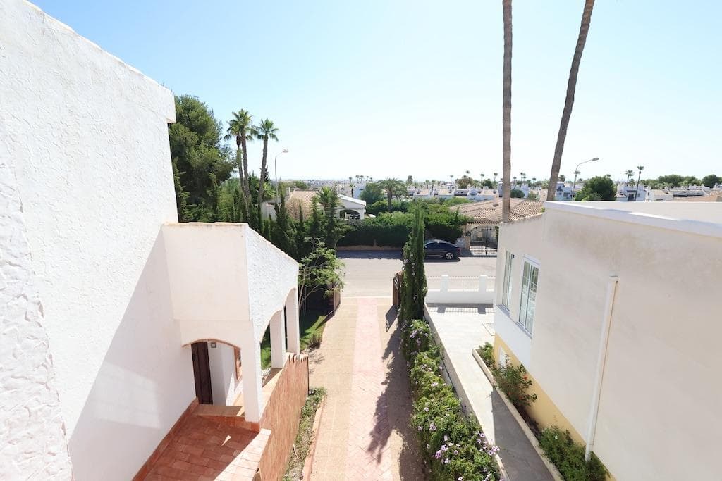 Villa - Chalet de 4 dormitorios en Orihuela Costa - 25