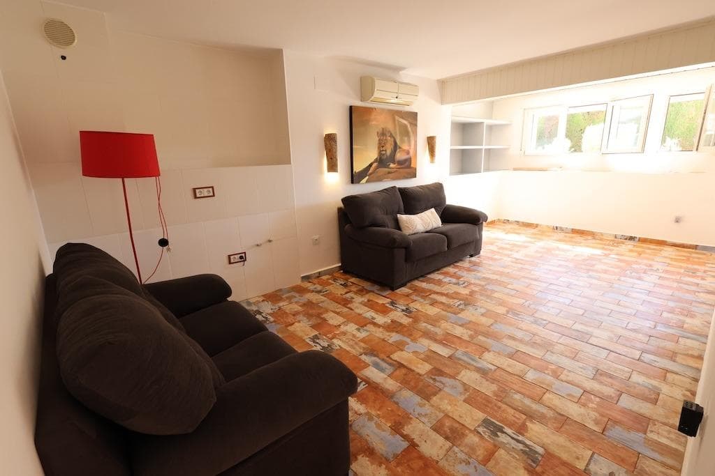Villa - Chalet de 4 dormitorios en Orihuela Costa - 35