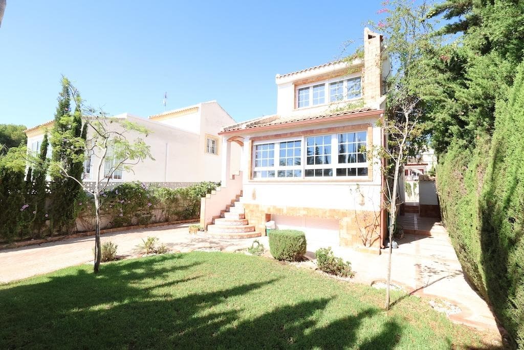 Villa - Chalet de 4 dormitorios en Orihuela Costa - 37