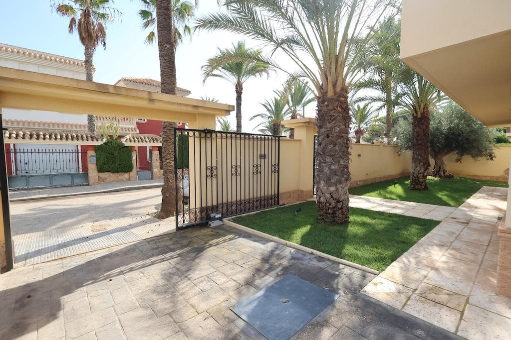 Villa - Chalet de 4 dormitorios en Cabo Roig - 31