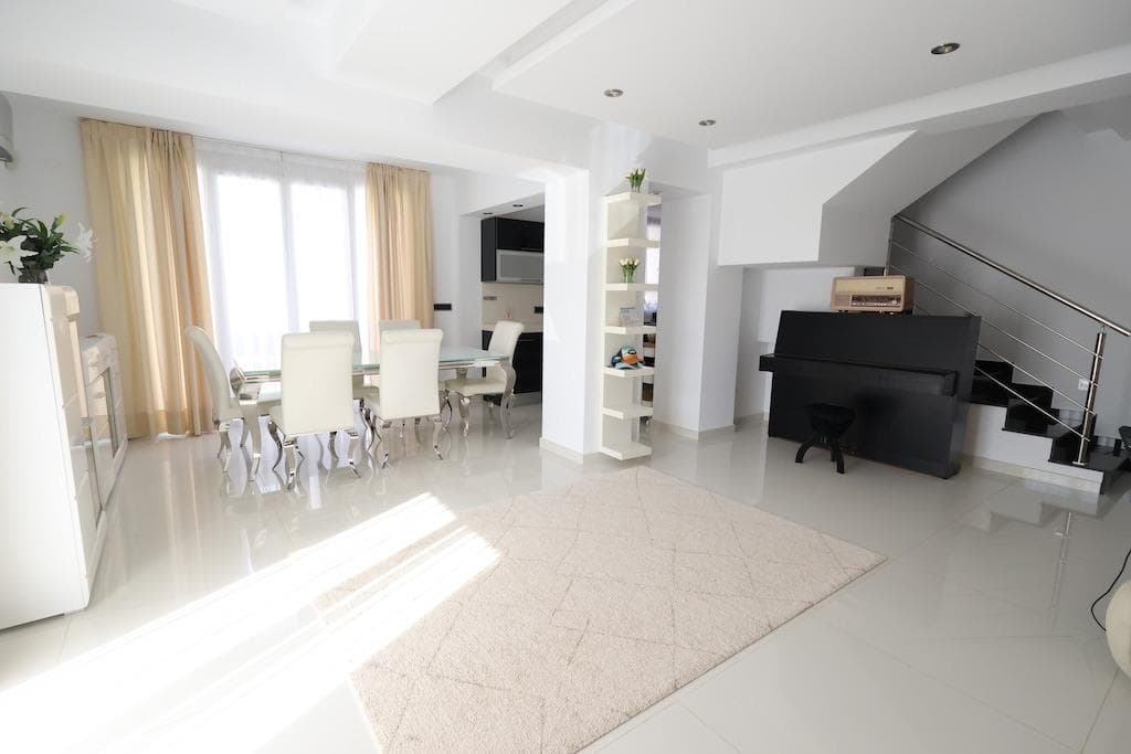 Villa - Chalet de 4 dormitorios en Cabo Roig - 9