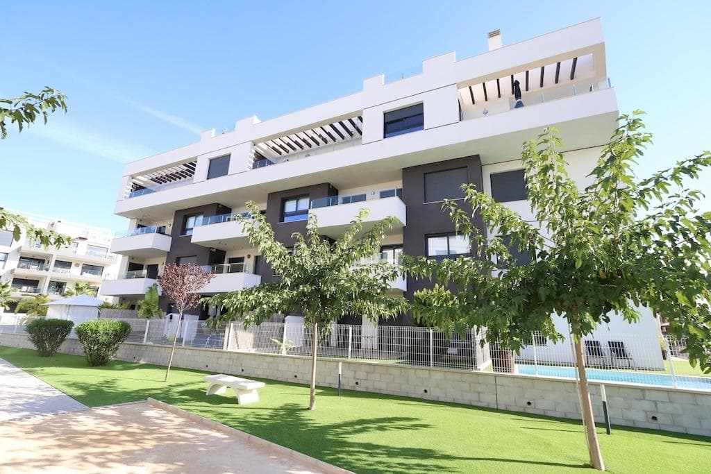 2 bed Middle Floor Apartment in Orihuela Costa - 1
