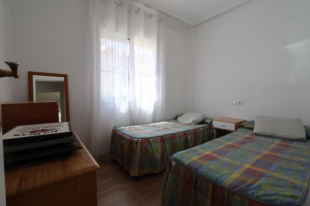 Bungalow de 2 dormitorios en Orihuela Costa - 11