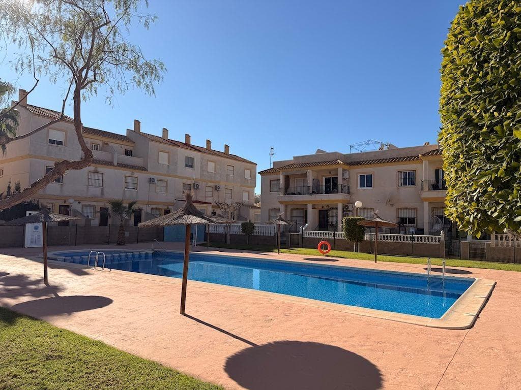 Bungalow de 2 dormitorios en Orihuela Costa - 16