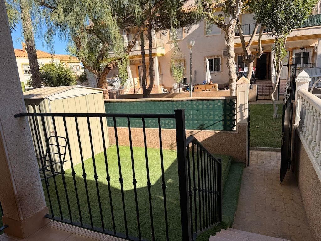 Bungalow de 2 dormitorios en Orihuela Costa - 2