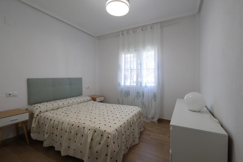 Bungalow de 2 dormitorios en Orihuela Costa - 9