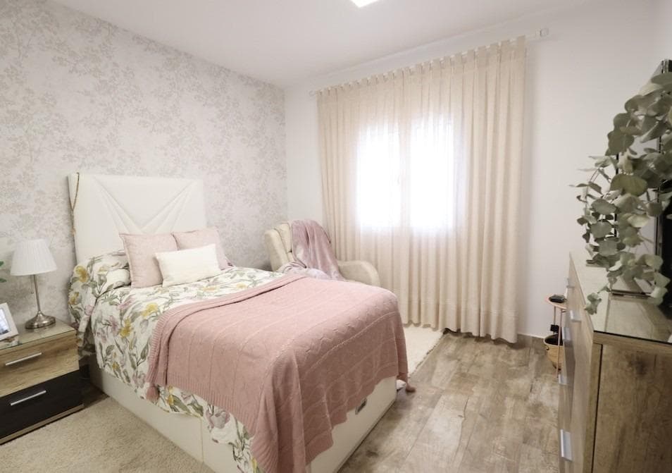 Villa - Chalet de 4 dormitorios en San Miguel de Salinas - 24