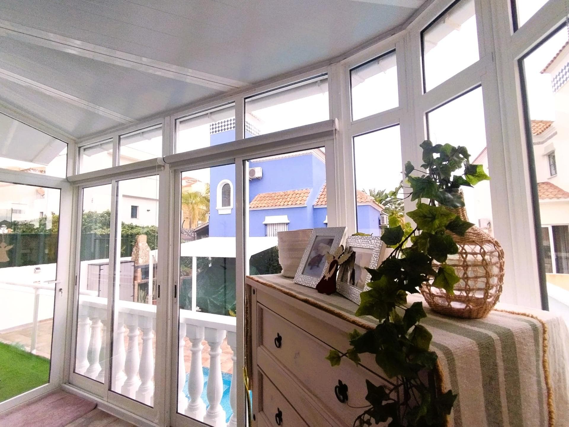 Villa - Chalet de 4 dormitorios en San Miguel de Salinas - 29