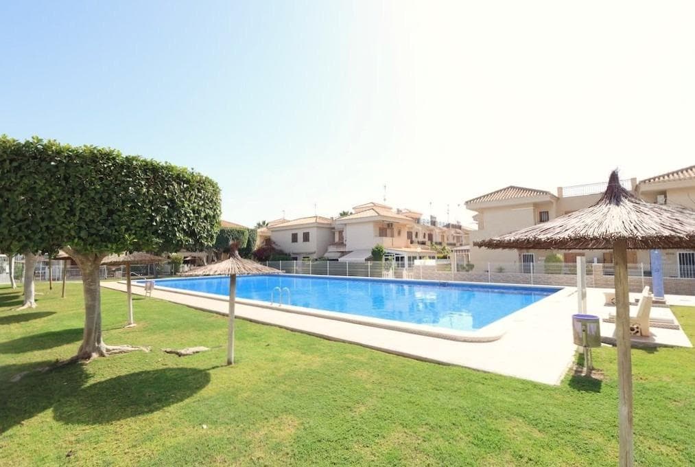 Tussenverdieping Appartement met 2 slaapkamers in Orihuela Costa - 2
