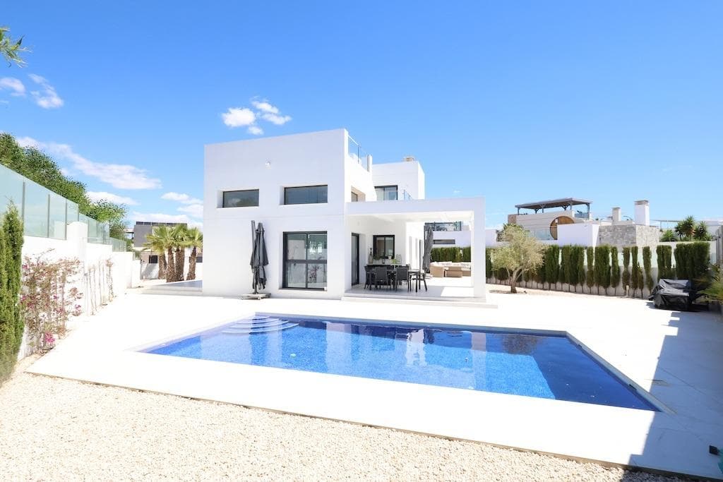 3 bed Detached Villa in Rojales - 1
