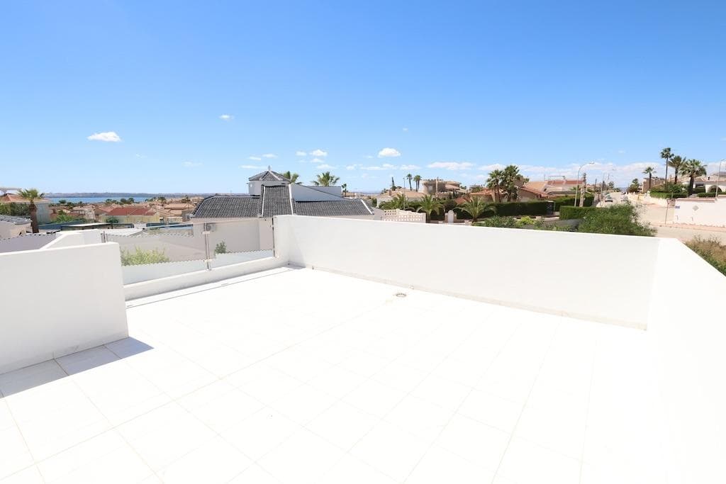 3 bed Detached Villa in Rojales - 20