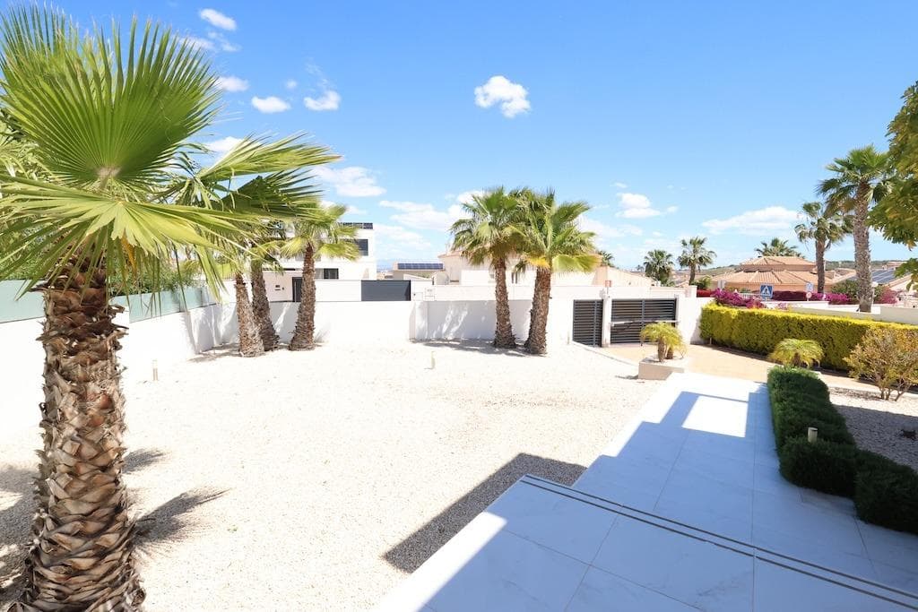 3 bed Detached Villa in Rojales - 27