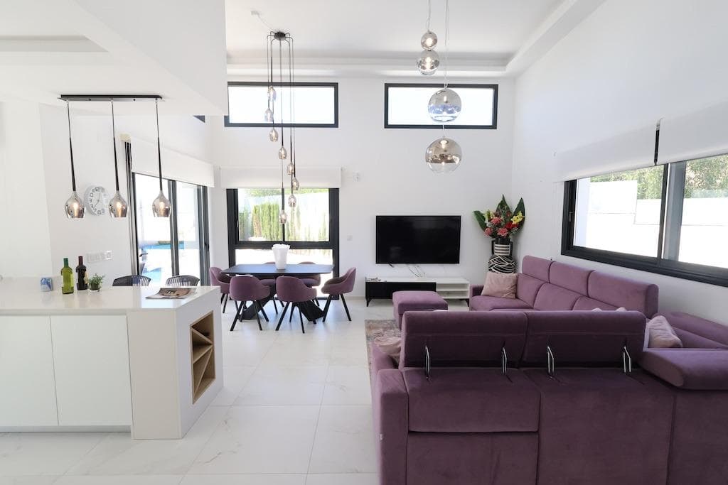 3 bed Detached Villa in Rojales - 8