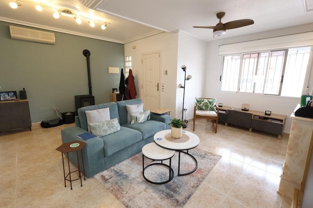 3 bed Detached Villa in San Miguel de Salinas - 4