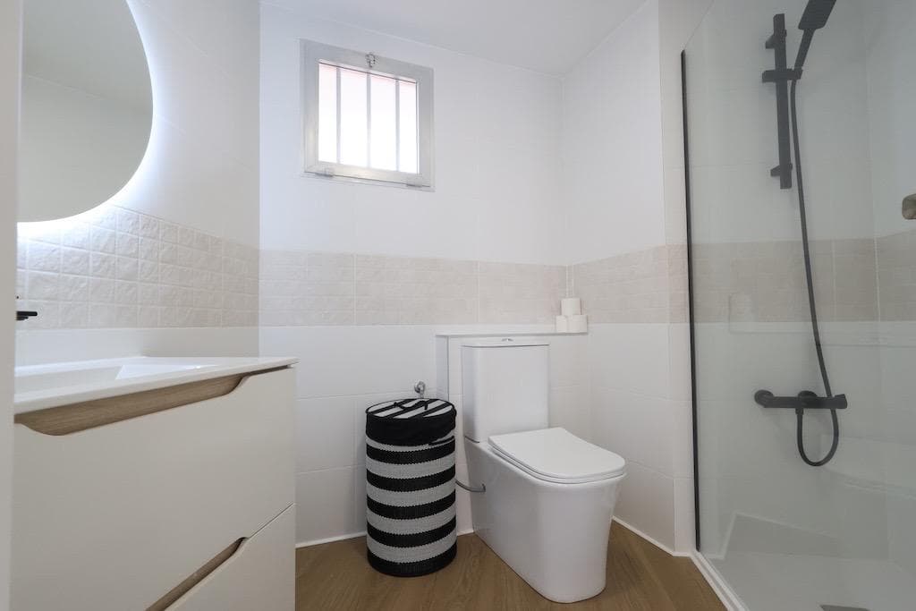 3 bed Middle Floor Apartment in Orihuela Costa - 12