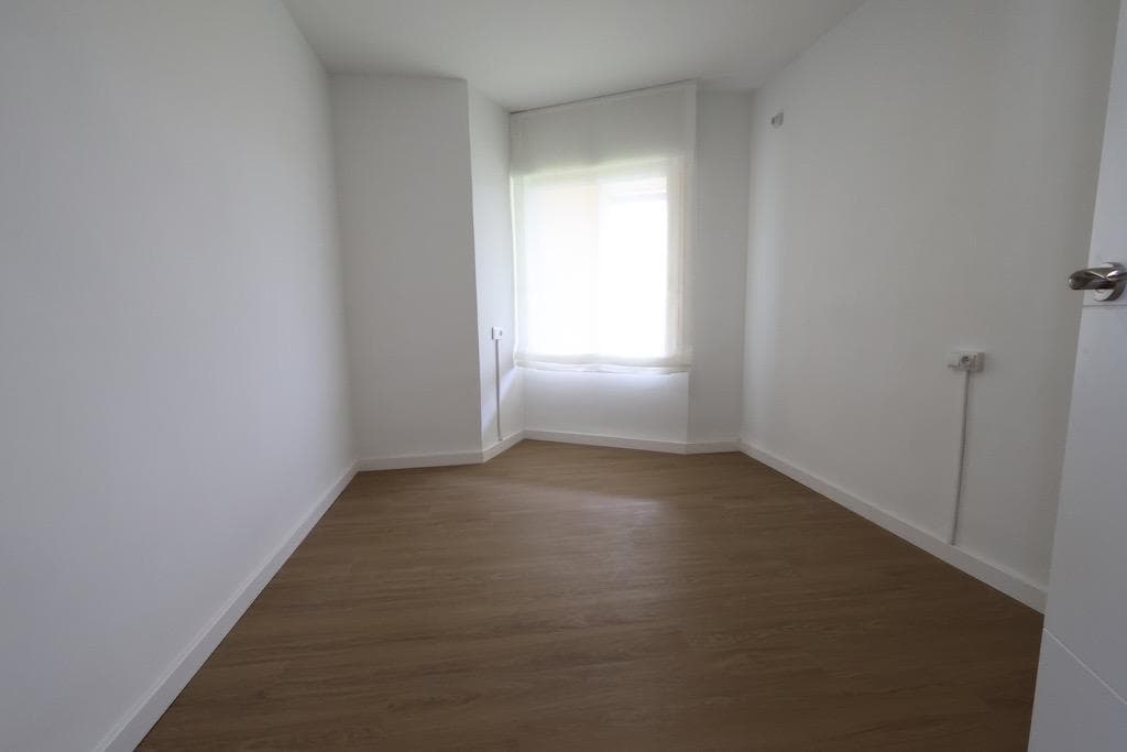 3 bed Middle Floor Apartment in Orihuela Costa - 18