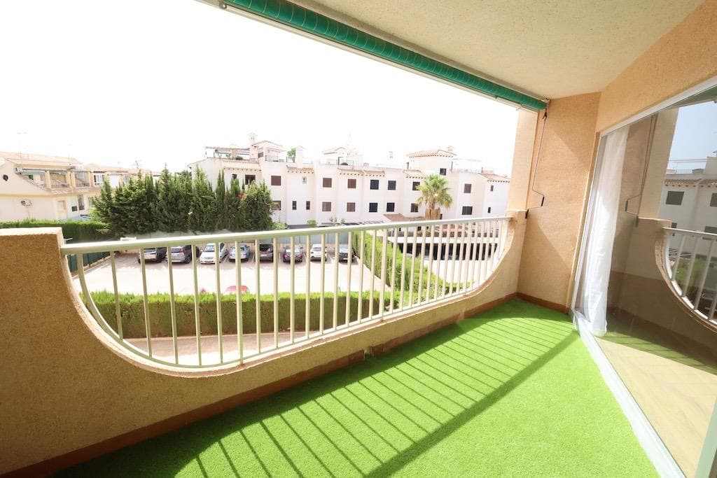 3 bed Middle Floor Apartment in Orihuela Costa - 6