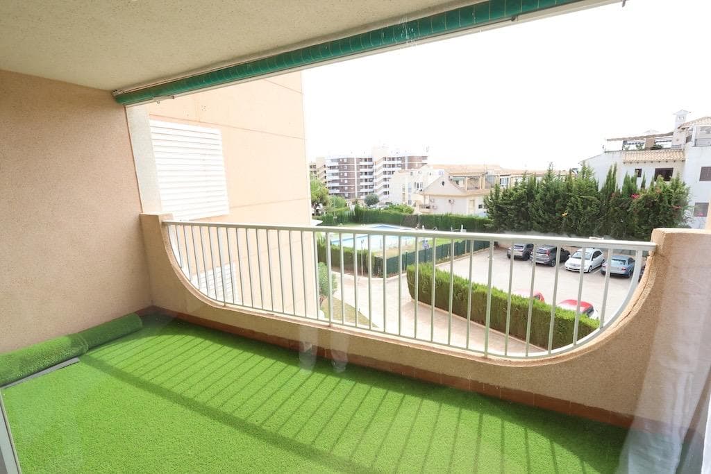 3 bed Middle Floor Apartment in Orihuela Costa - 7