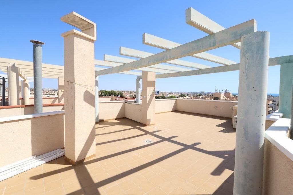2 bed Penthouse in Orihuela Costa - 14