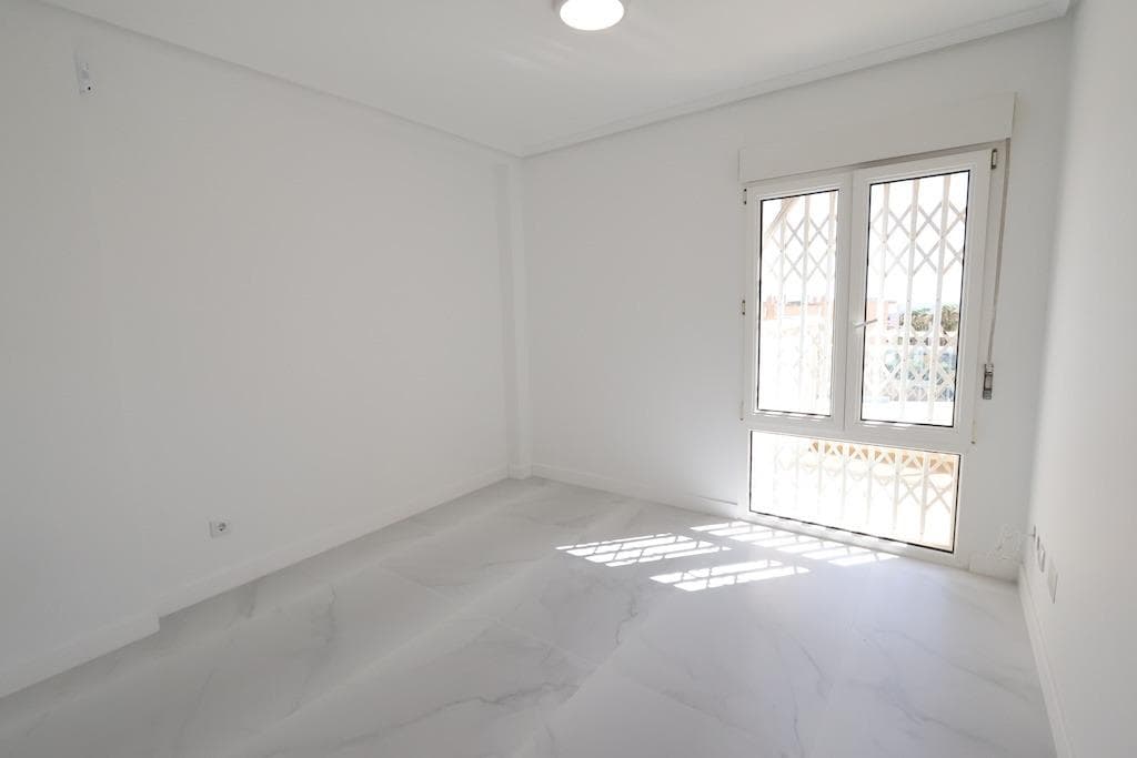 2 bed Penthouse in Orihuela Costa - 8