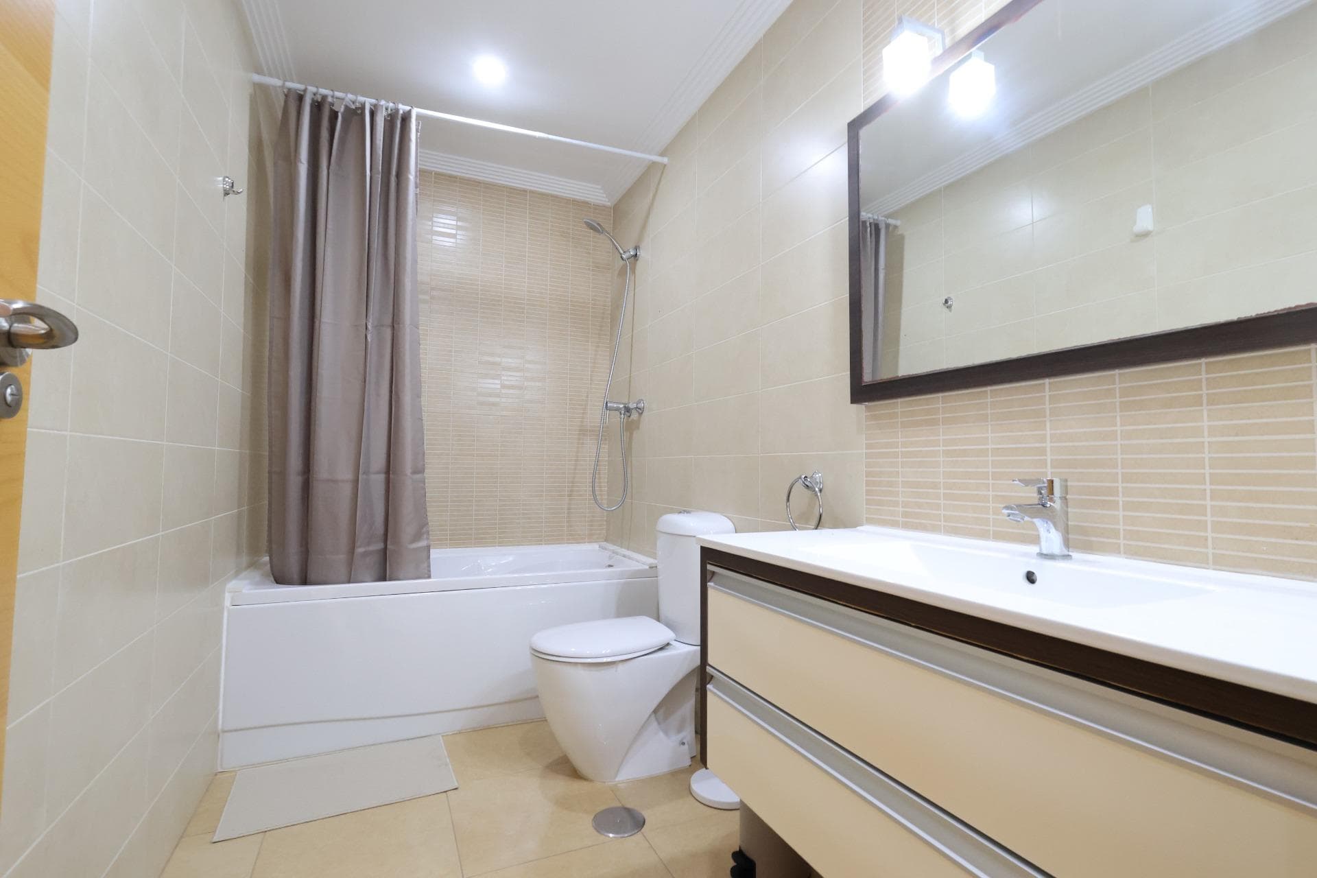 2 bed Middle Floor Apartment in Orihuela Costa - 11