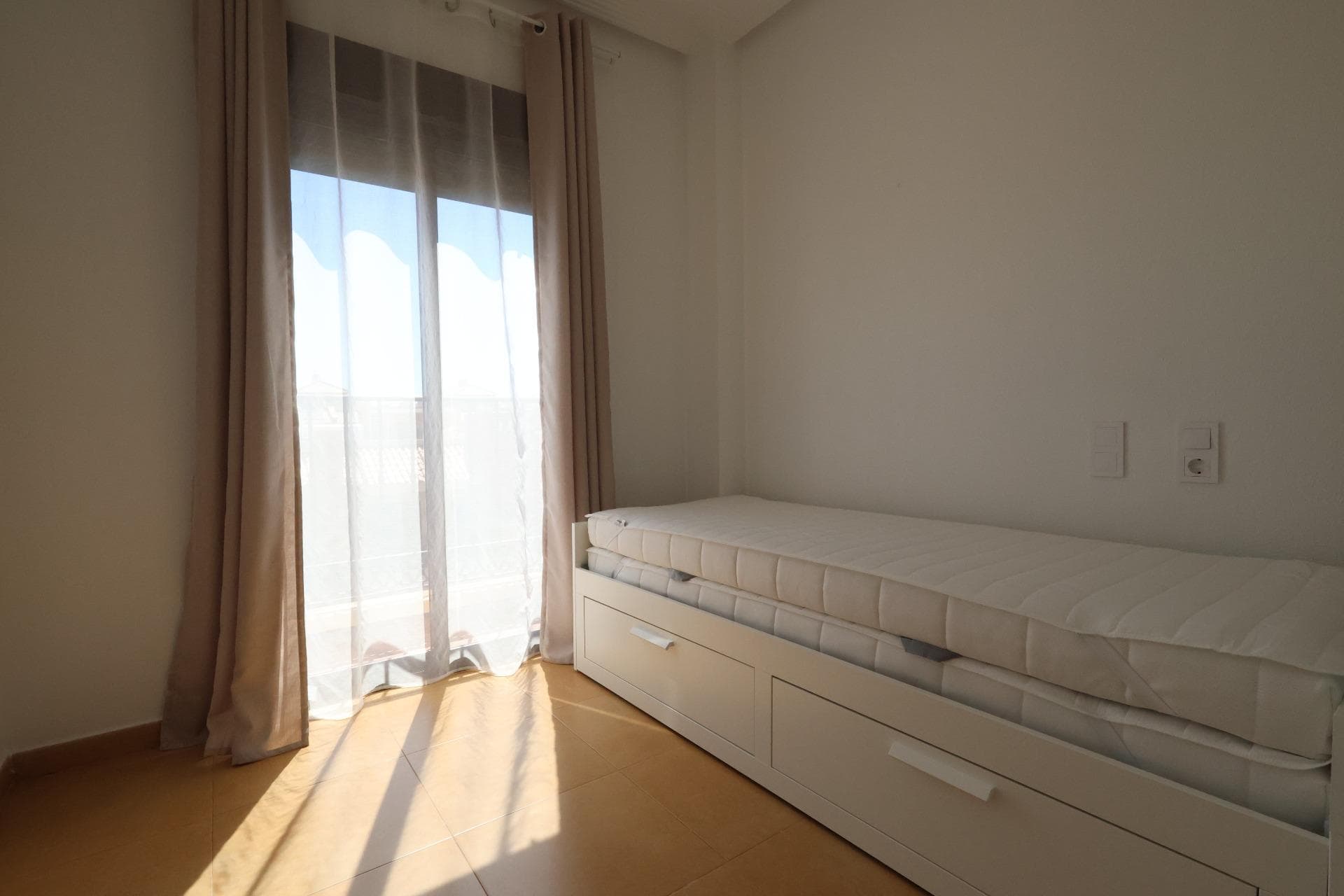 2 bed Middle Floor Apartment in Orihuela Costa - 13