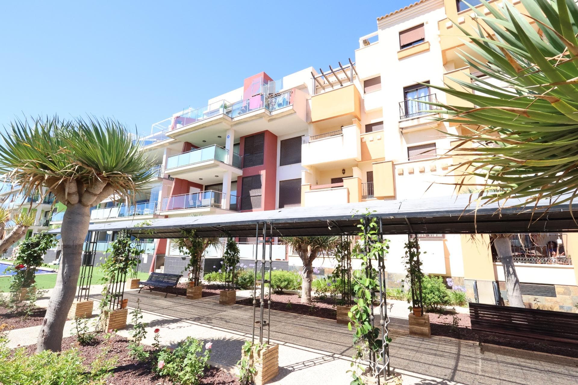 2 bed Middle Floor Apartment in Orihuela Costa - 16