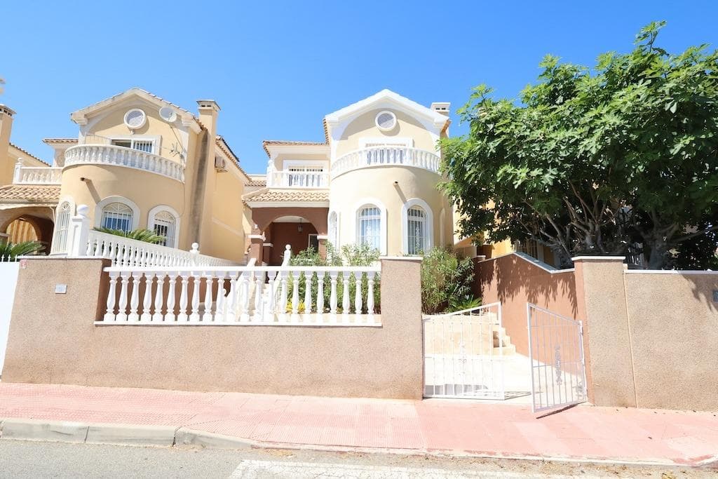 Villa - Chalet de 3 dormitorios en Orihuela Costa - 1