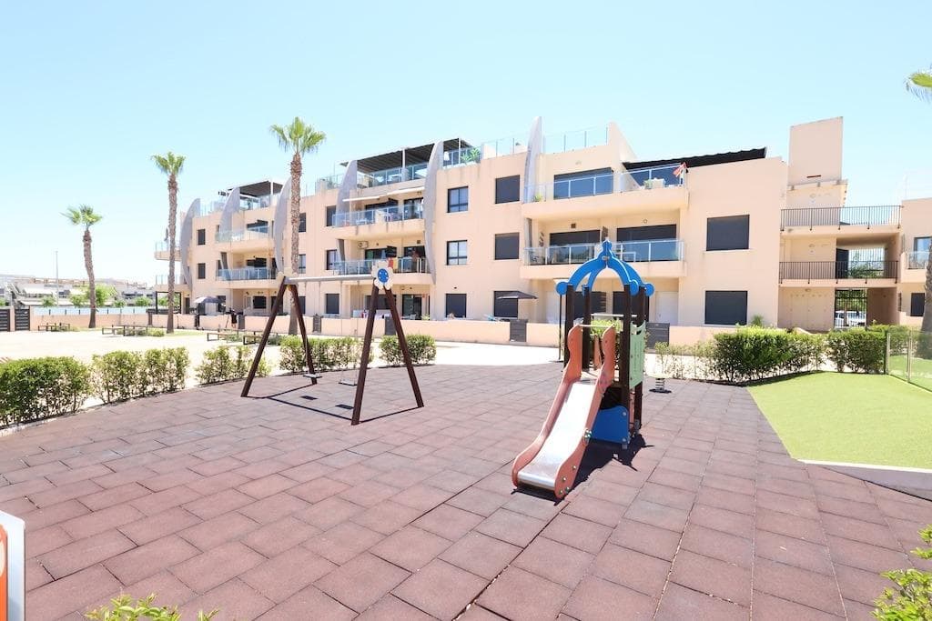 2 bed Middle Floor Apartment in Pilar de la Horadada - 19