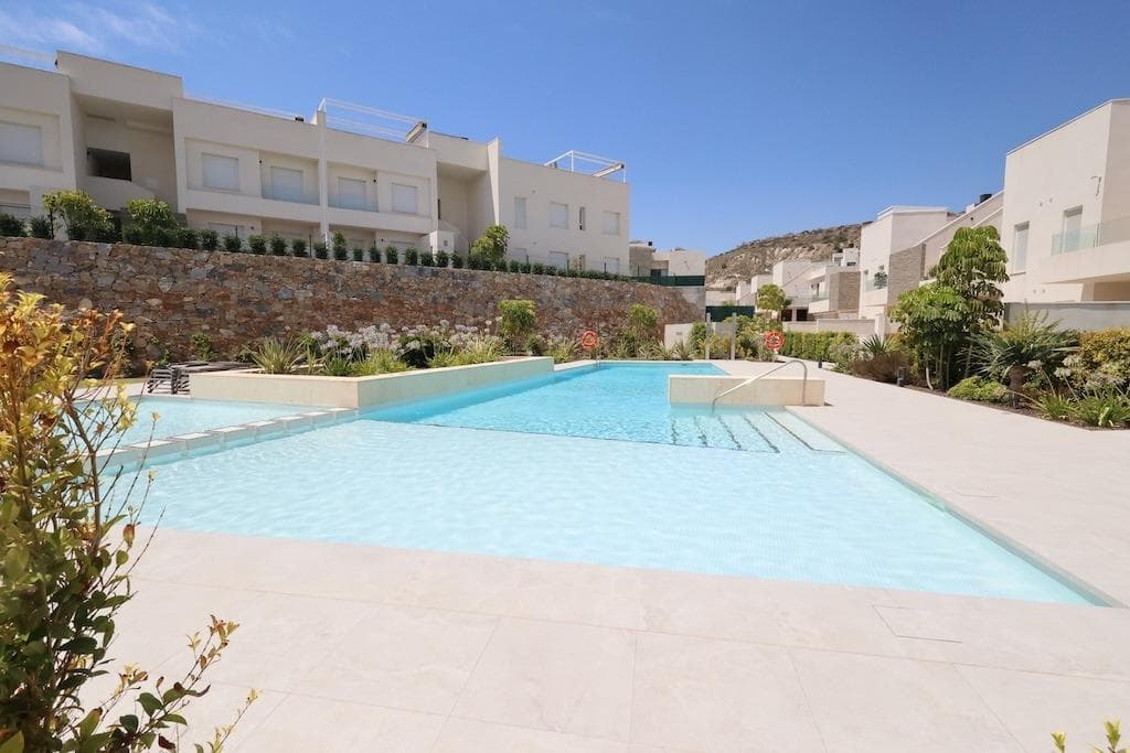 Ático de 3 dormitorios en Algorfa - 1