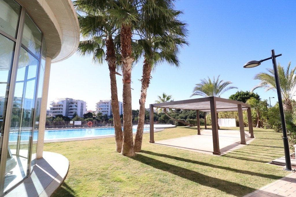 Apartamento Planta Media de 3 dormitorios en Orihuela Costa - 25