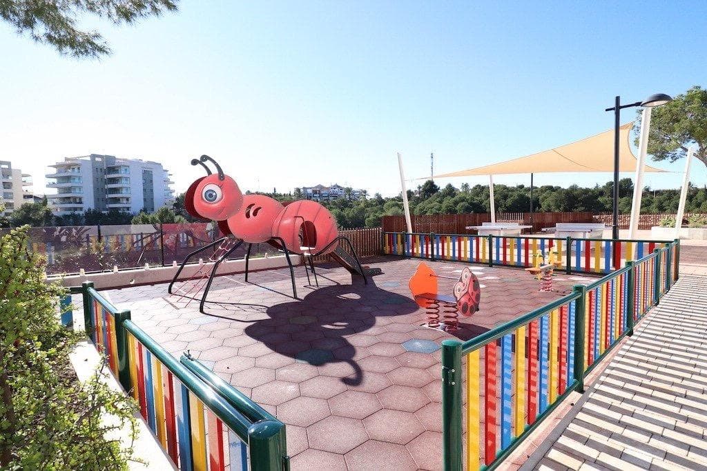 Apartamento Planta Media de 3 dormitorios en Orihuela Costa - 27