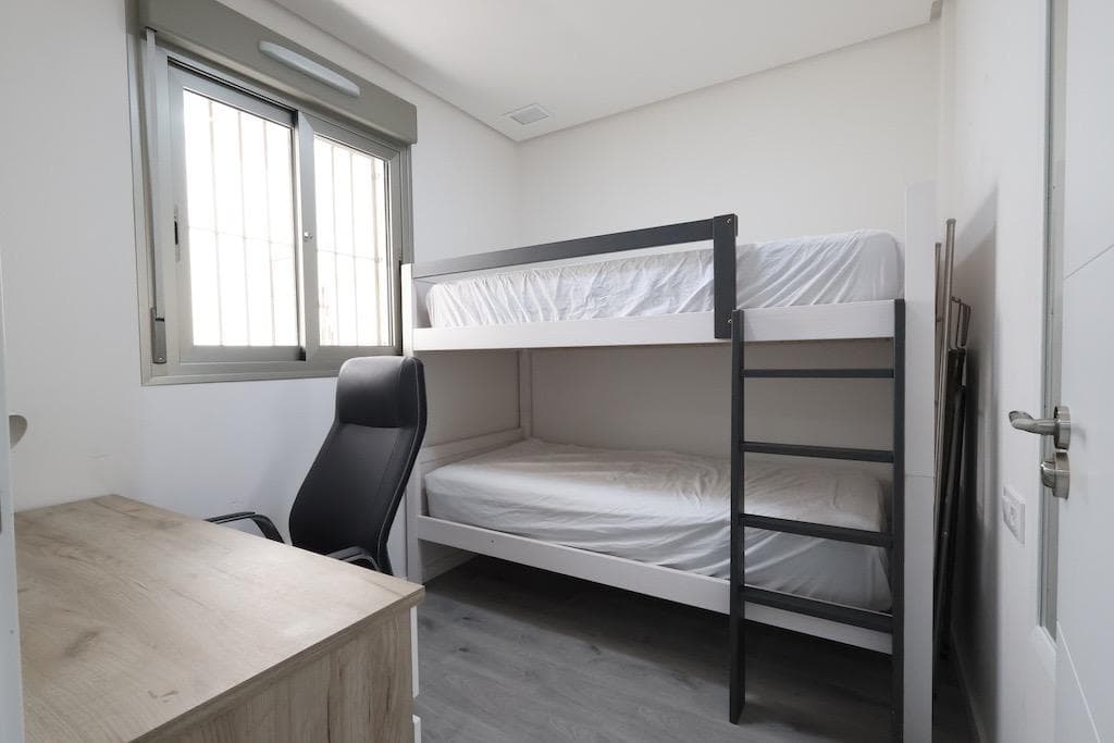Apartamento Planta Media de 3 dormitorios en Orihuela Costa - 9