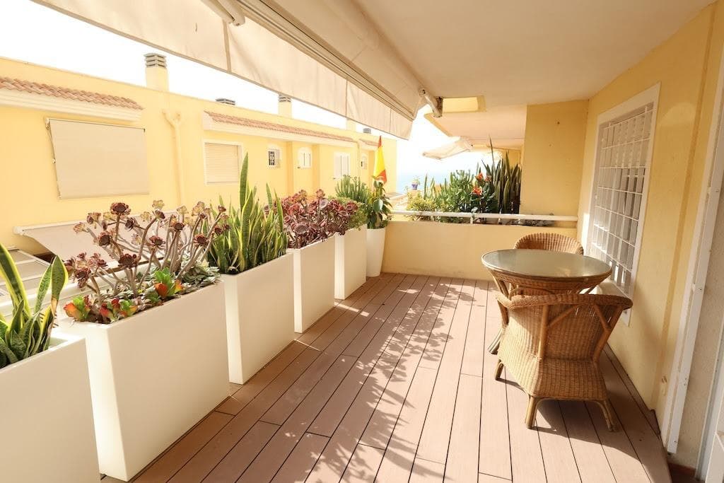 3 bed Middle Floor Apartment in Orihuela Costa - 2