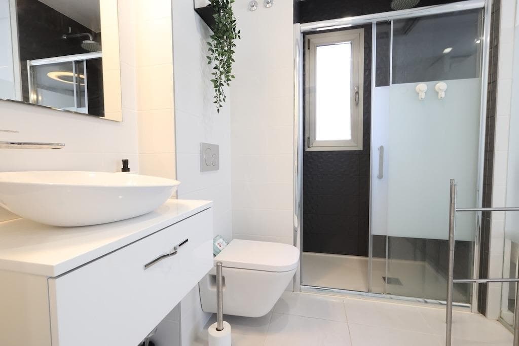 2 bed Middle Floor Apartment in Orihuela Costa - 12