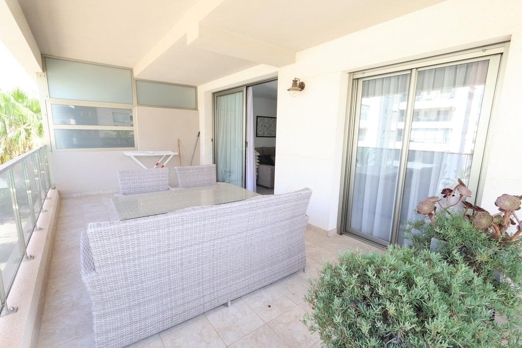 2 bed Middle Floor Apartment in Orihuela Costa - 13