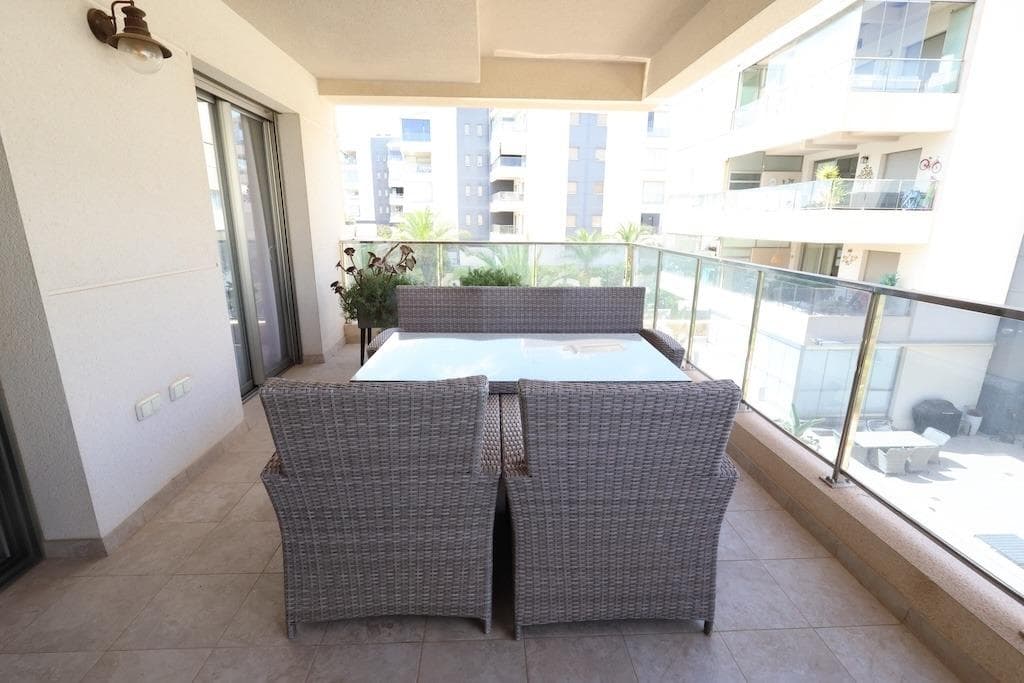 2 bed Middle Floor Apartment in Orihuela Costa - 16
