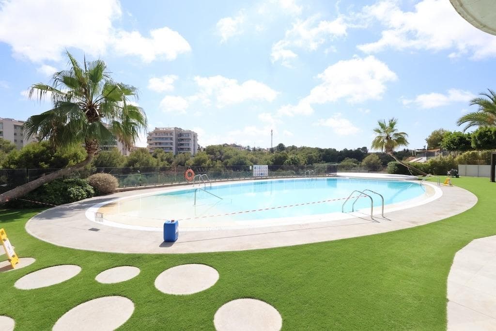 2 bed Middle Floor Apartment in Orihuela Costa - 20