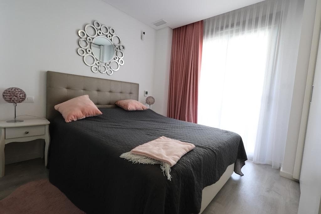 2 bed Middle Floor Apartment in Orihuela Costa - 8