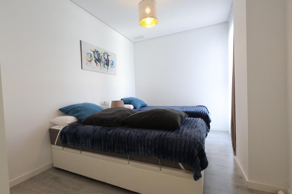 2 bed Middle Floor Apartment in Orihuela Costa - 9