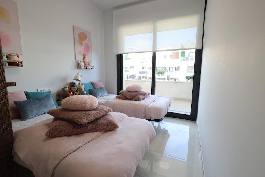 Tussenverdieping Appartement met 3 slaapkamers in Orihuela Costa - 13