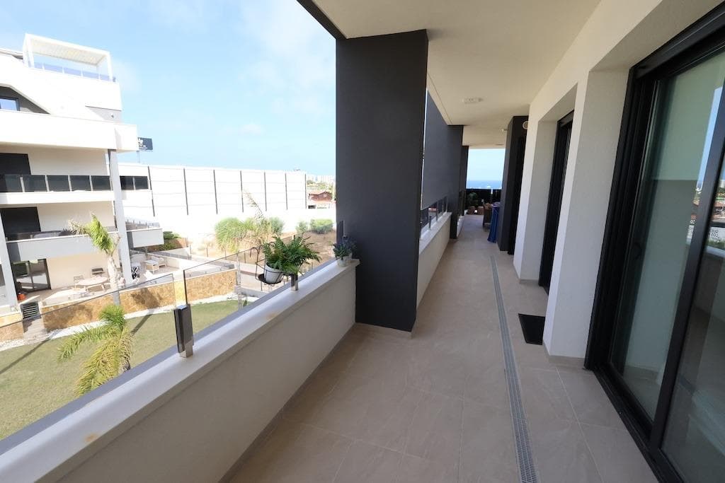 Tussenverdieping Appartement met 3 slaapkamers in Orihuela Costa - 20