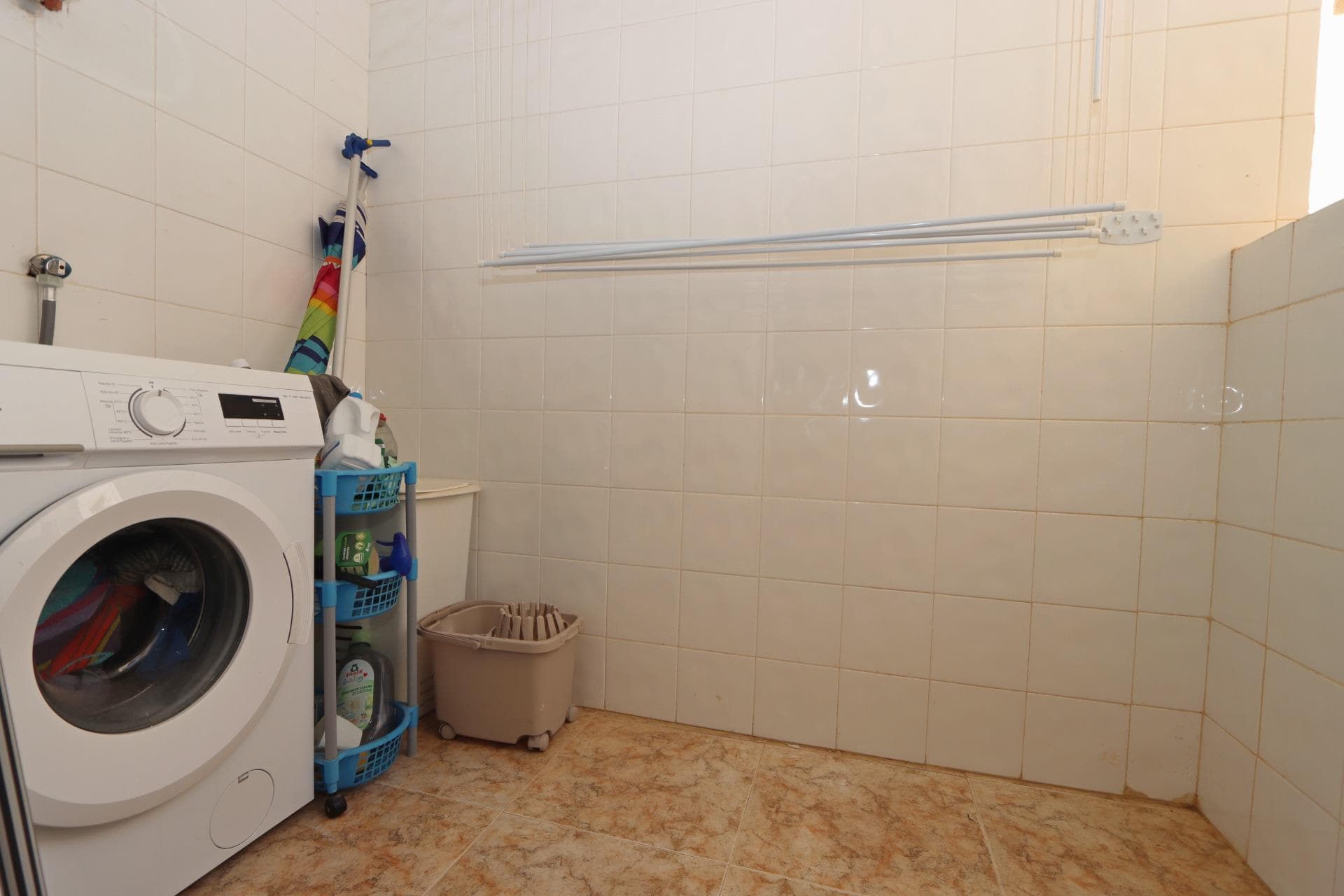 Apartamento Planta Media de 2 dormitorios en Orihuela Costa - 16