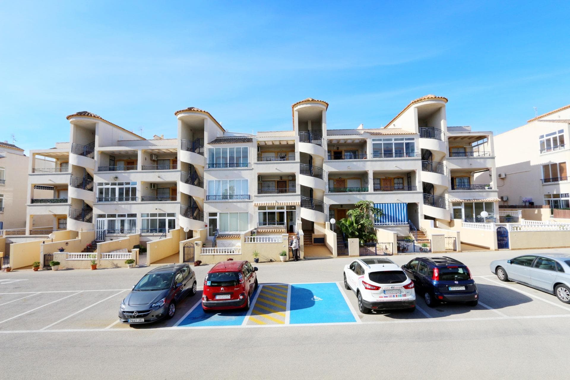 Apartamento Planta Media de 2 dormitorios en Orihuela Costa - 17