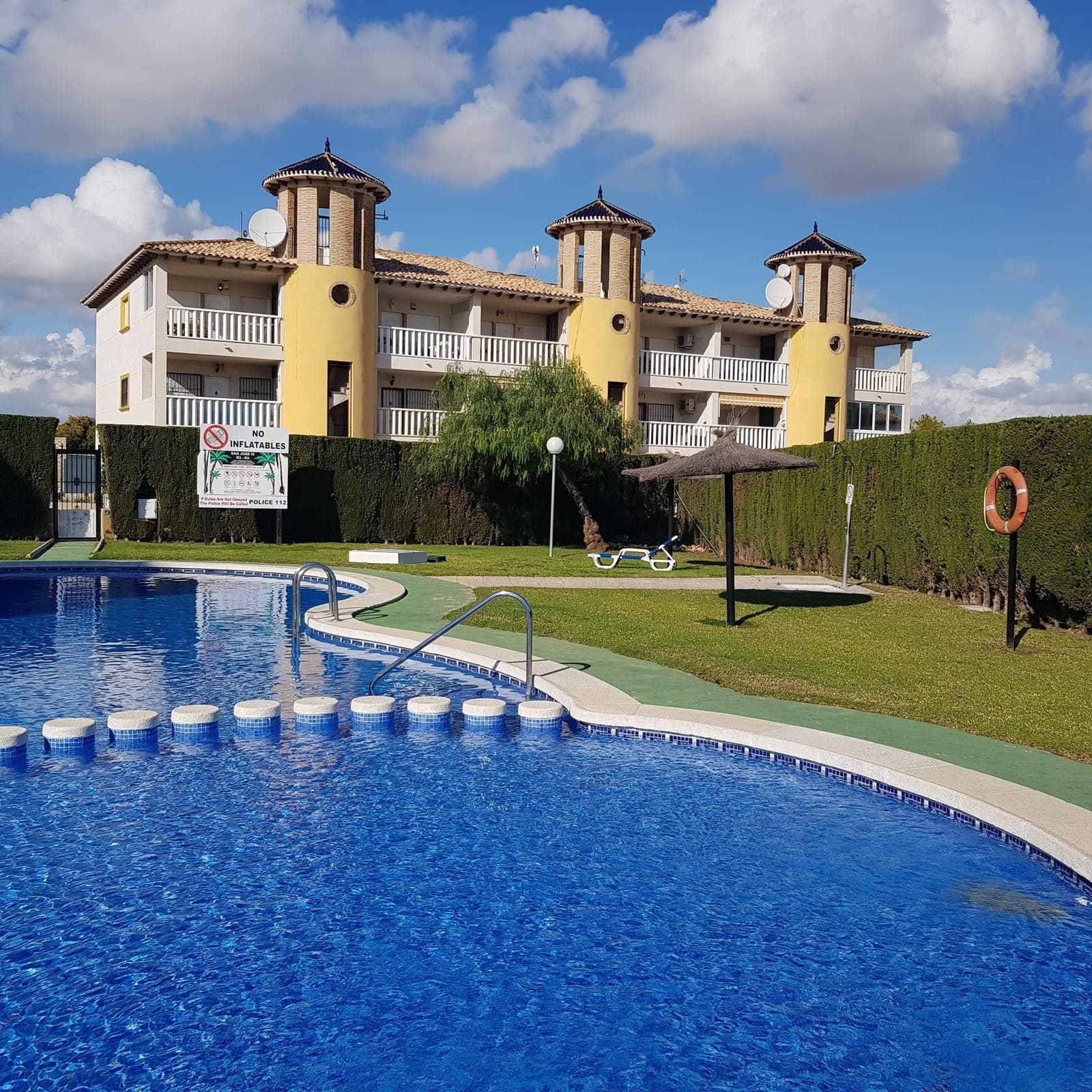 2 bed Middle Floor Apartment in Orihuela Costa - 1